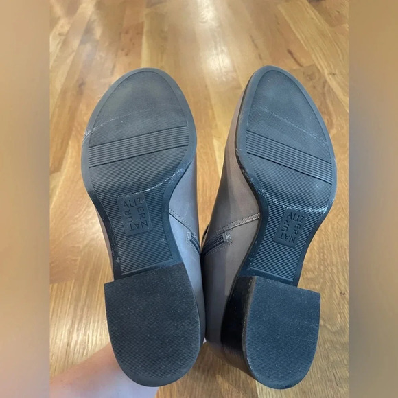 Naturalizer Dora Modern Grey Leather Ankle Boots Size 9.5 - Picture 13 of 14